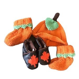 Newborn Fall Pumpkin Patch Photo Shoot Session Beanie Booties Leather Bootie NB